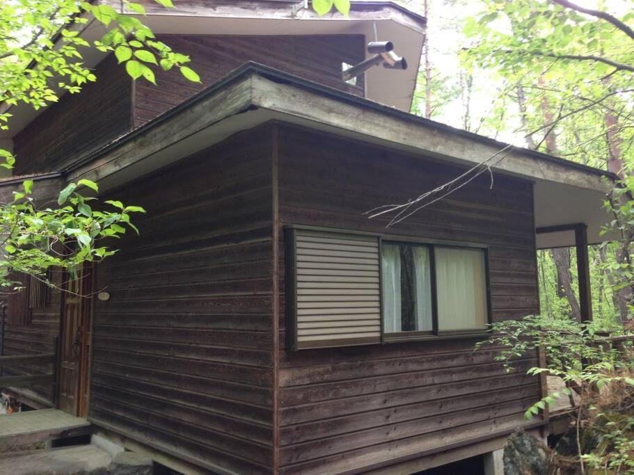 北軽井沢の貸別荘一棟貸し切り-庭とウッドデッキつき Azumaiokozan Exterior photo